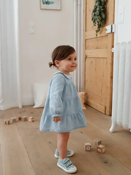 Denim Dress With Broderie Anglaise Collar For Babies - Blue Light Wasched 4 Denim Dress With Broderie Anglaise Collar For Babies - Blue Light Wasched - Image 2
